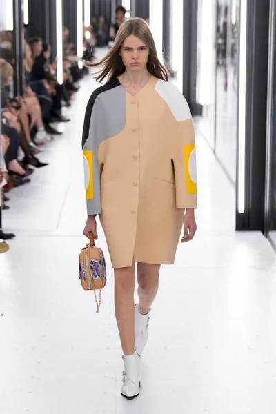 Look 39